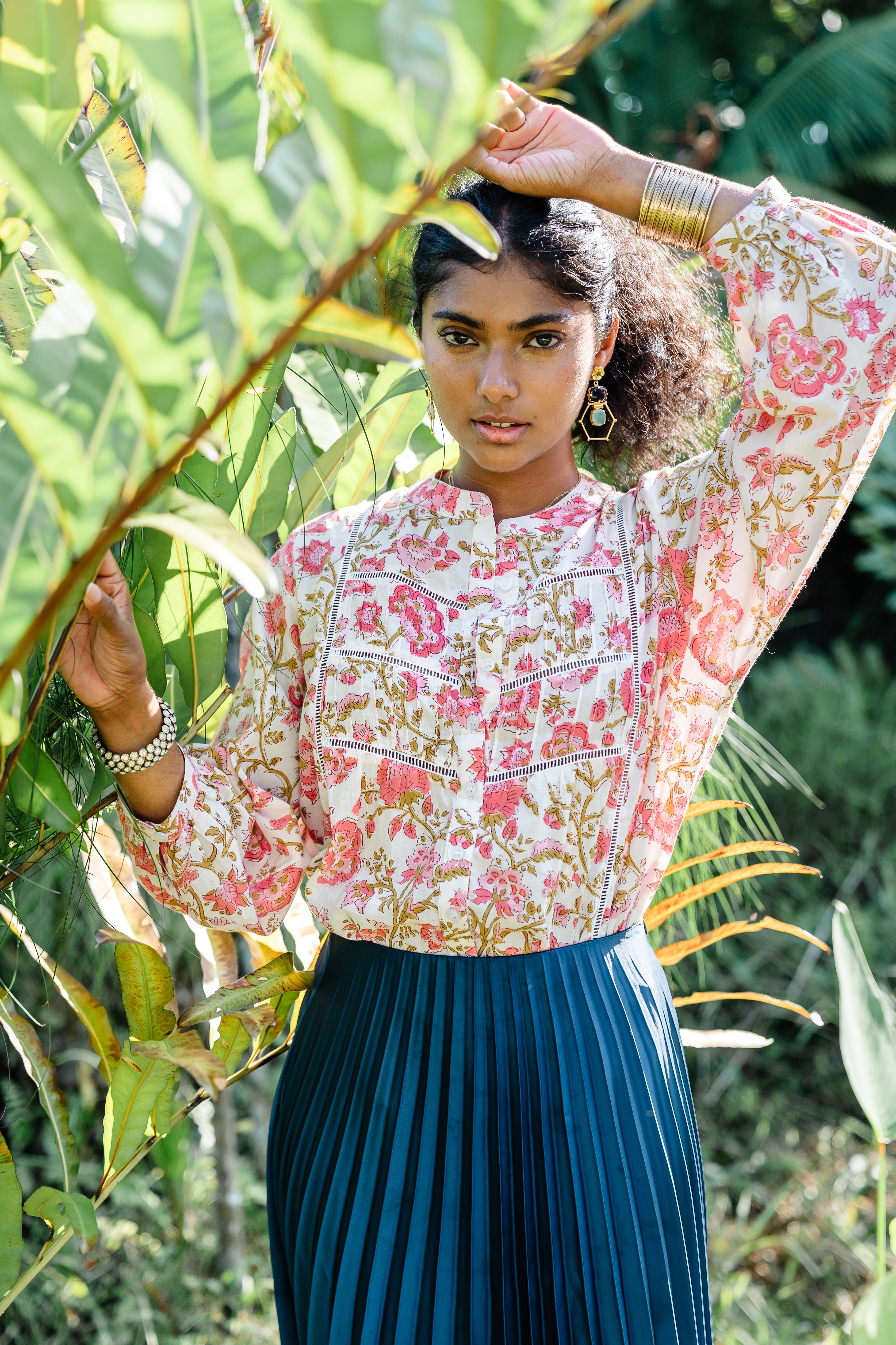 Gulabi Shirt